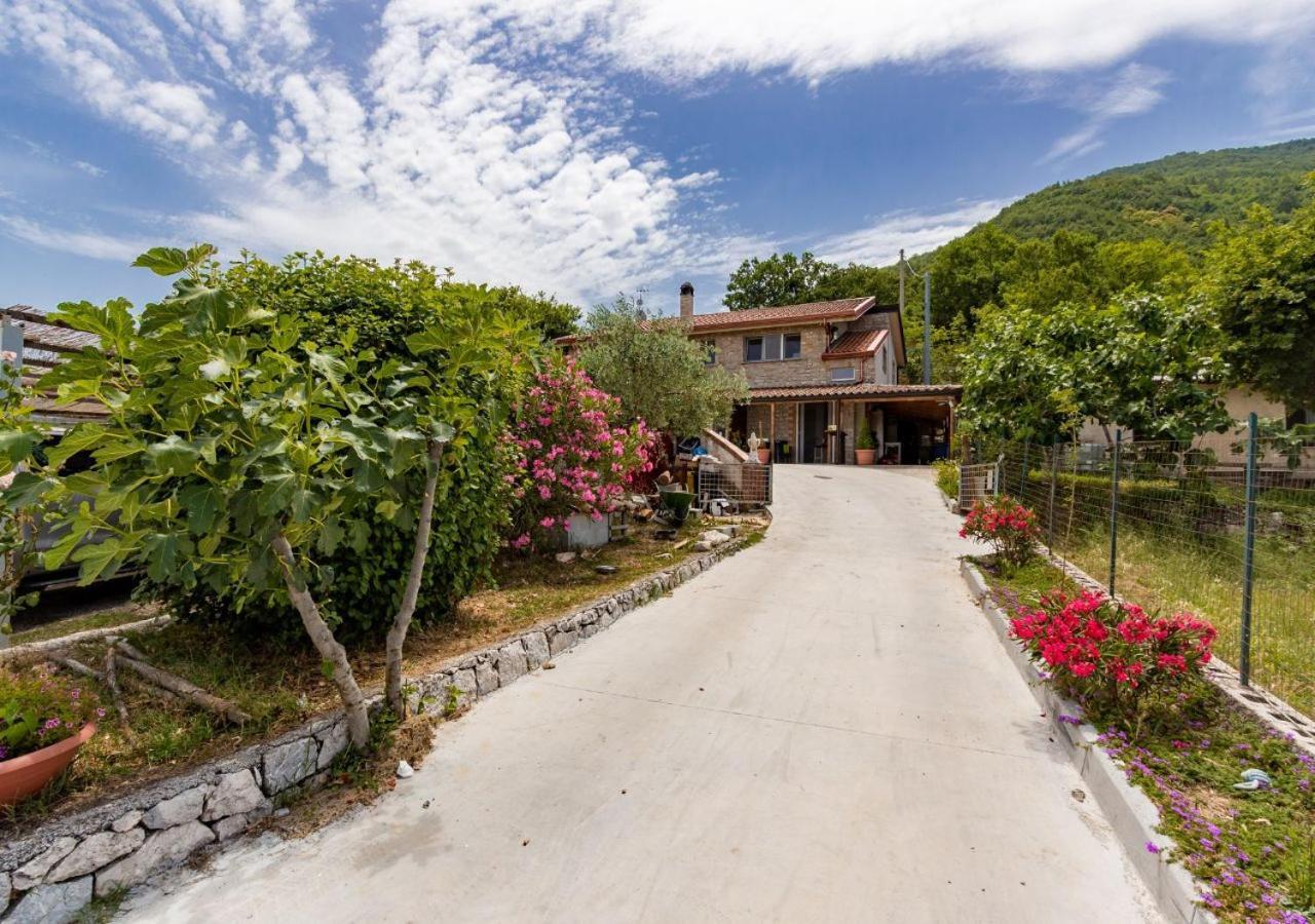 Agriturismo La Vammora Laviano Bagian luar foto